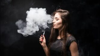Vaping negli adolescenti, Simri mette in guardia: dipendenza da nicotina mascherata