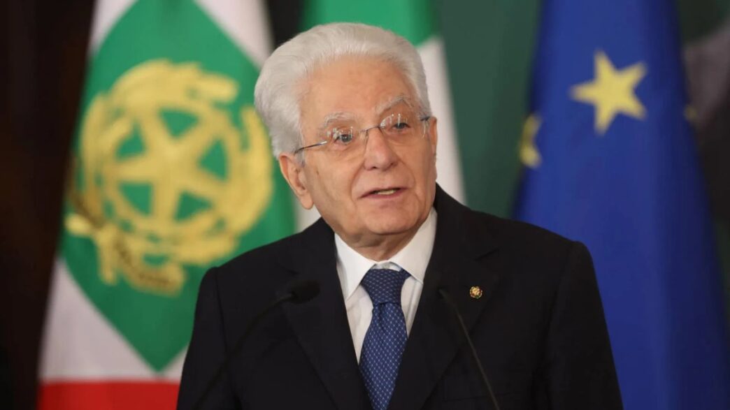 Mattarella: «Fake news distruttive» e opposizione ai vaccini tra le contraddizioni del tempo